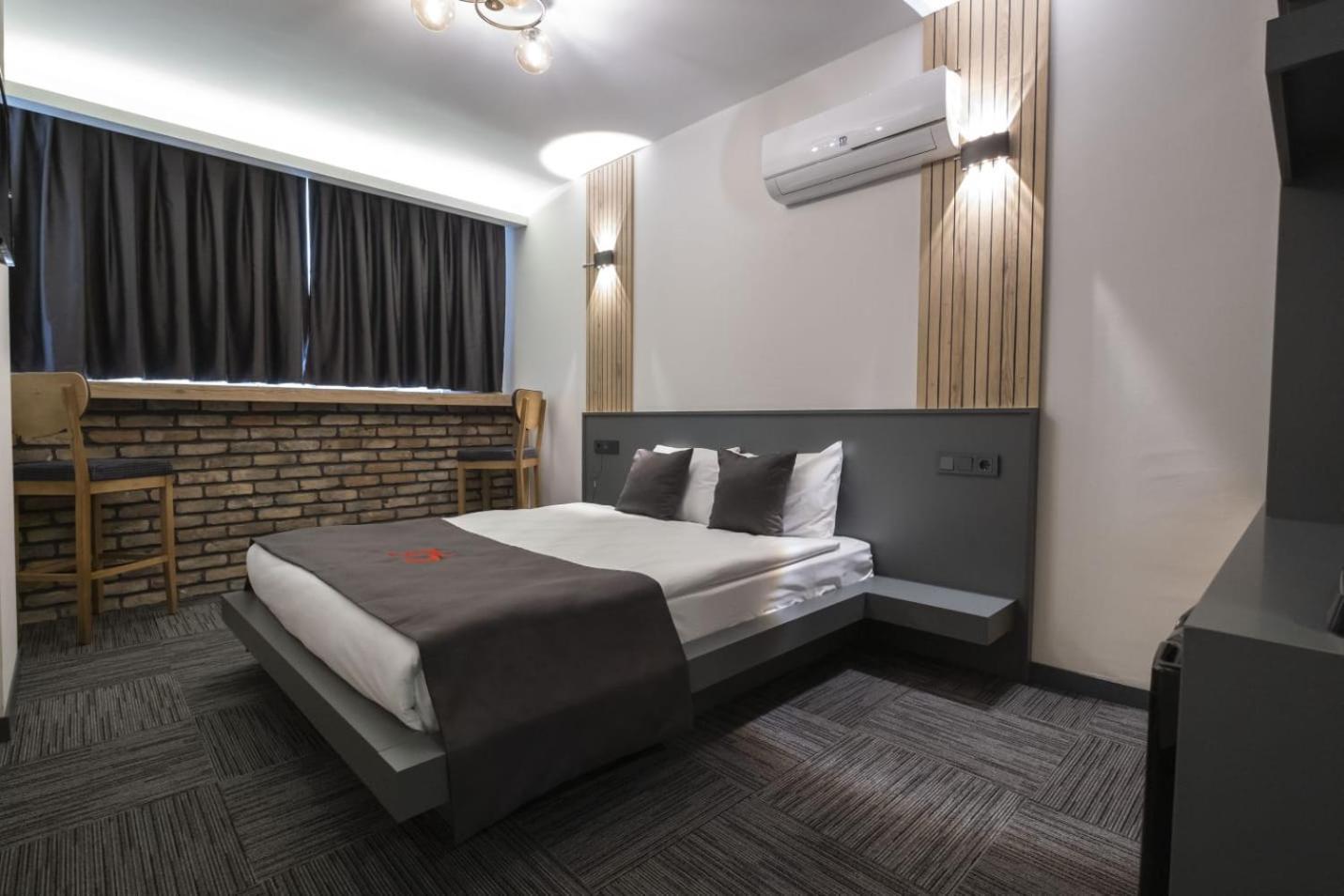 Dewy Hotel Измир Екстериор снимка