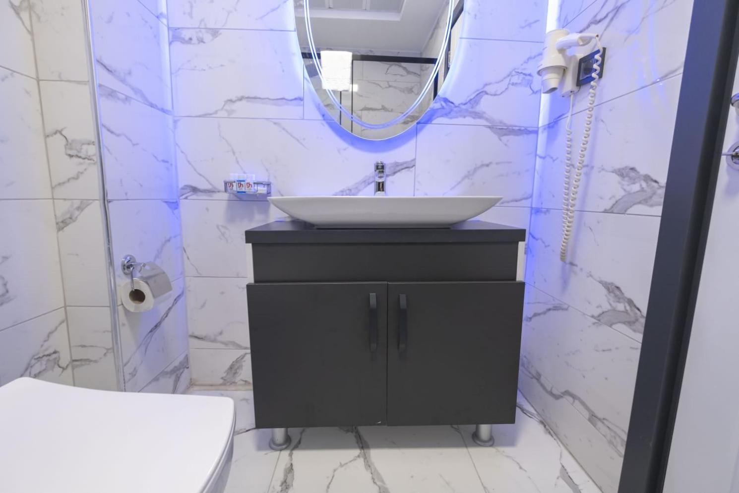 Dewy Hotel Измир Екстериор снимка