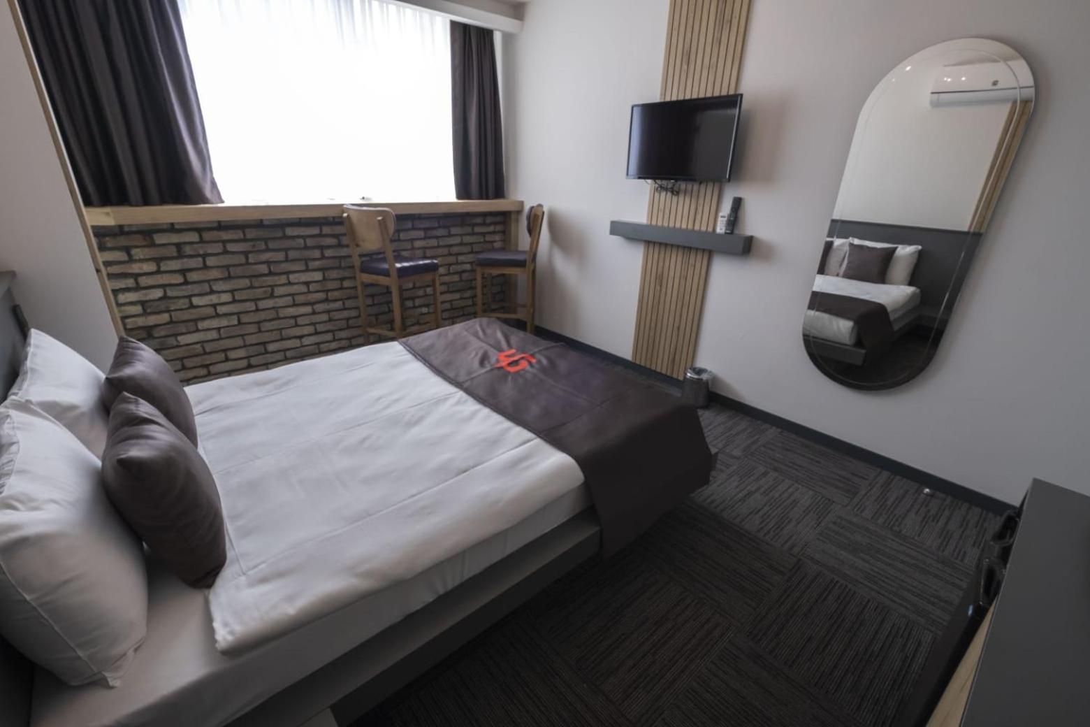 Dewy Hotel Измир Екстериор снимка