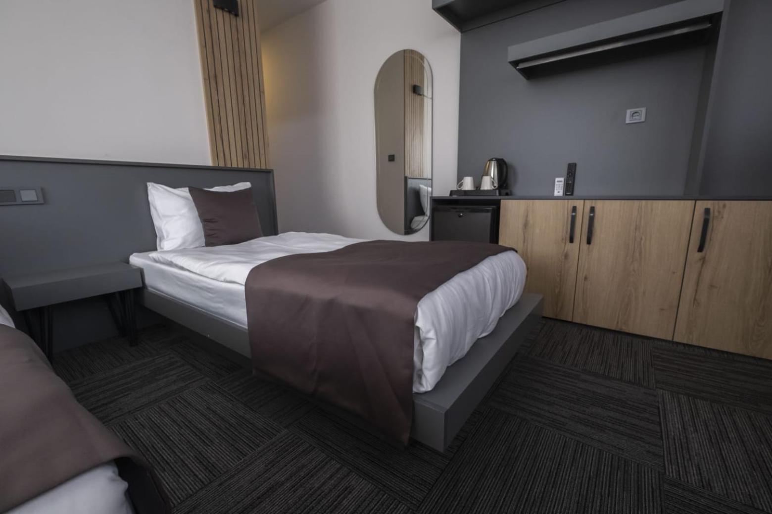 Dewy Hotel Измир Екстериор снимка